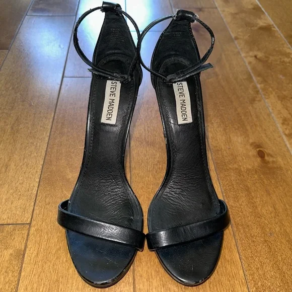 Steve Madden Heels Black - Picture 1 of 4